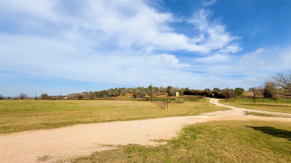 531 Highway 71 W Smithville, TX 78957