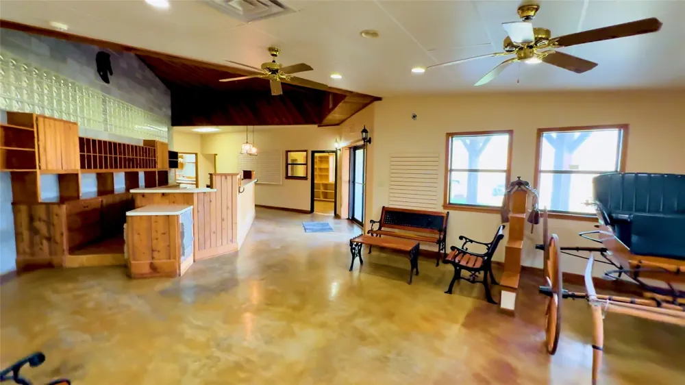 531 Highway 71 W Smithville, TX 78957