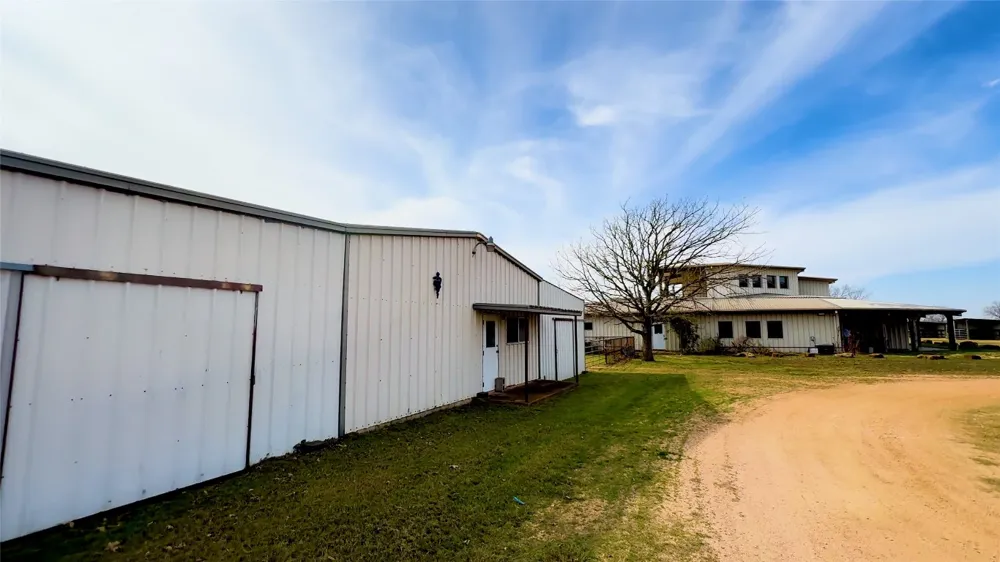 531 Highway 71 W Smithville, TX 78957