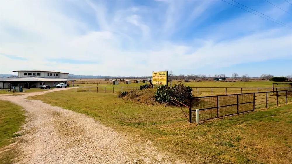 531 Highway 71 W Smithville, TX 78957