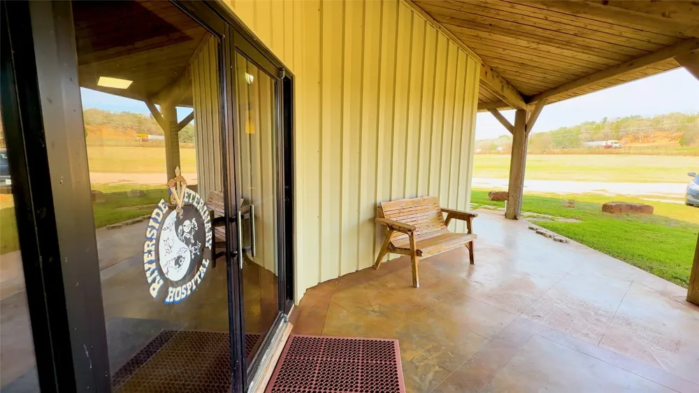 531 Highway 71 W Smithville, TX 78957
