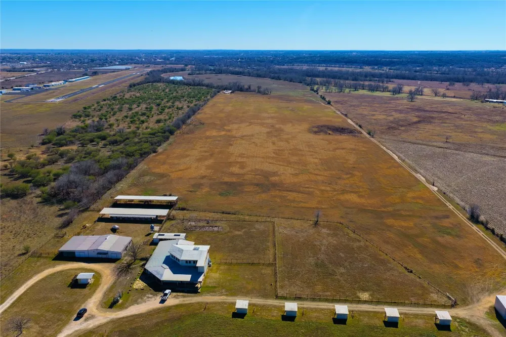 531 Highway 71 W Smithville, TX 78957