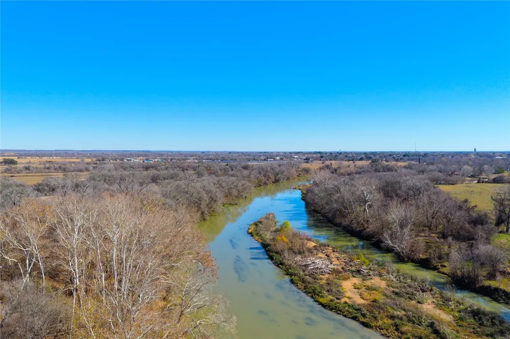 531 Highway 71 W Smithville, TX 78957
