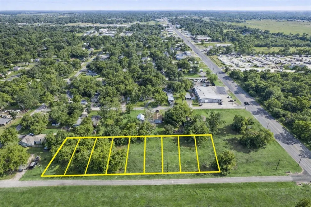 205 W Columbus Drive Wharton, TX 77488