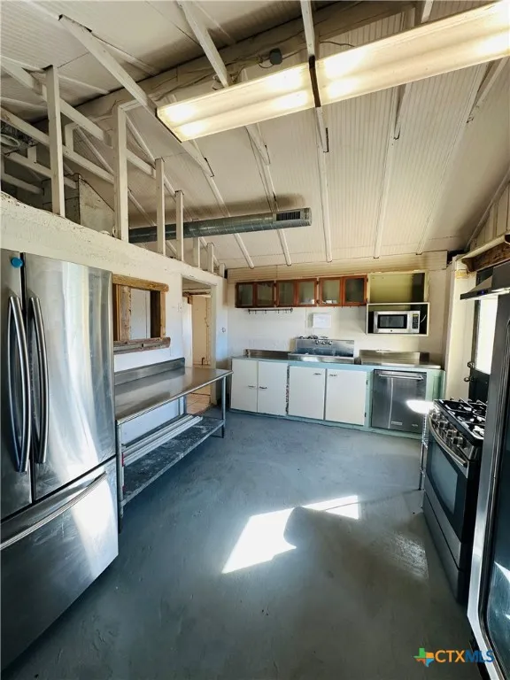 505 S 4th Street Lometa, TX 76853
