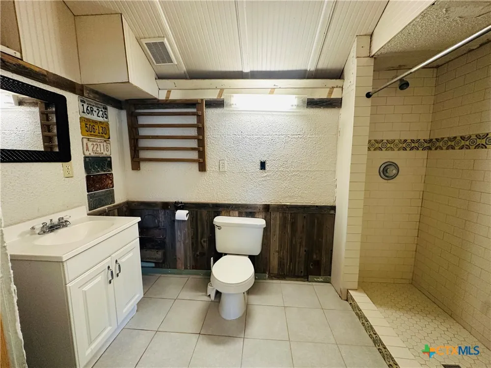 505 S 4th Street Lometa, TX 76853