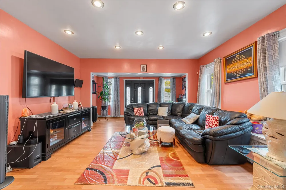 10480 113th Street Richmond Hill S., NY 11419