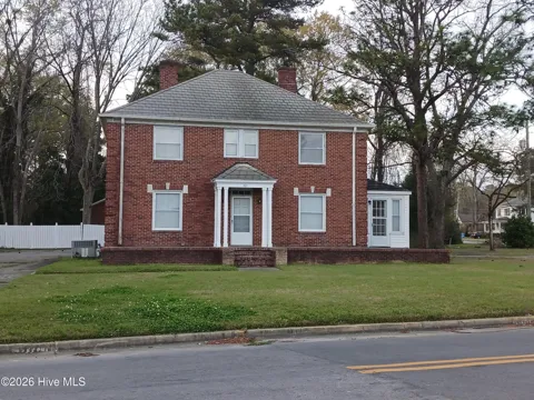 101 W Highland Avenue