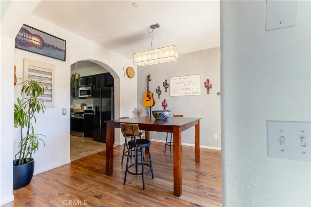 14176 Kiowa Apple Valley, CA 92307