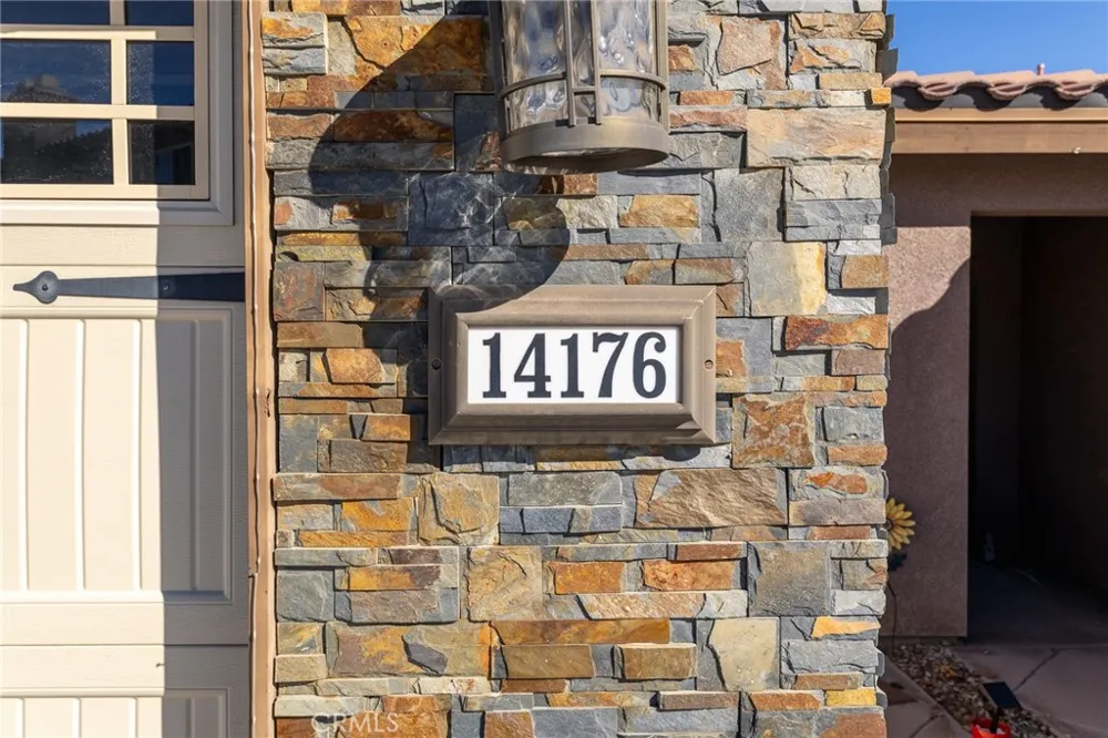 14176 Kiowa Apple Valley, CA 92307