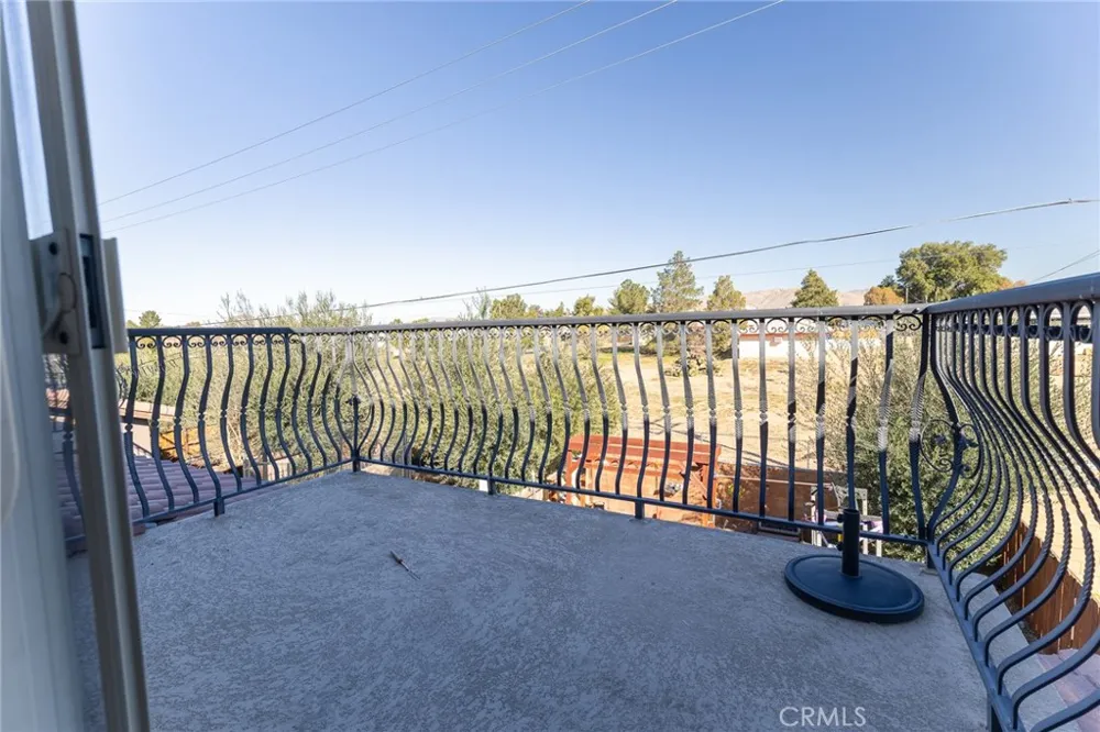 14176 Kiowa Apple Valley, CA 92307