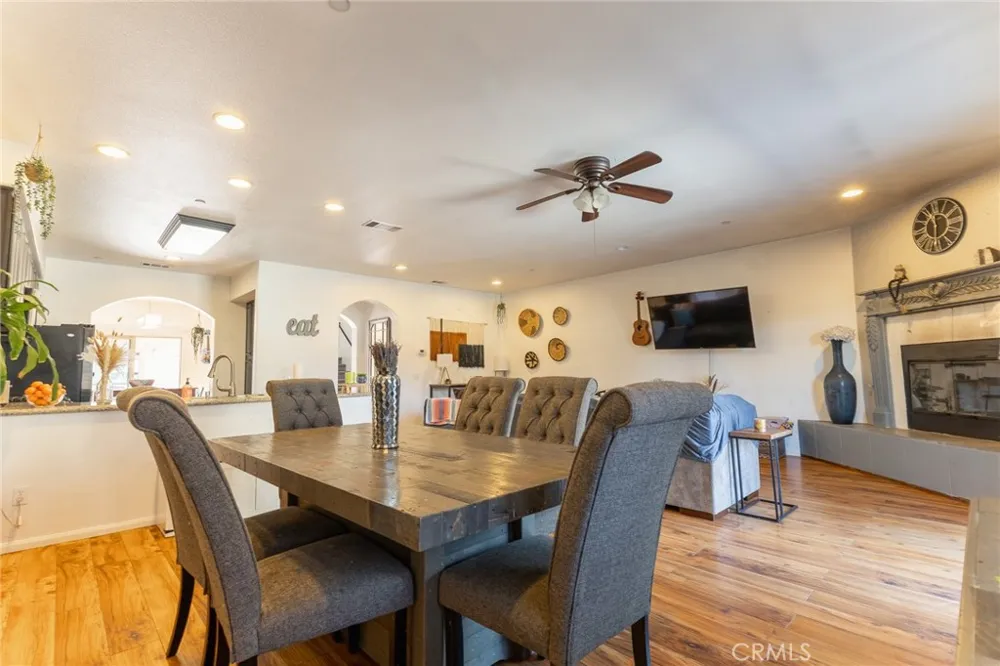 14176 Kiowa Apple Valley, CA 92307