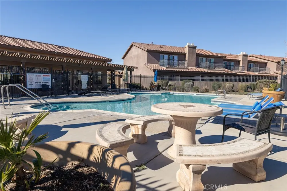 14176 Kiowa Apple Valley, CA 92307