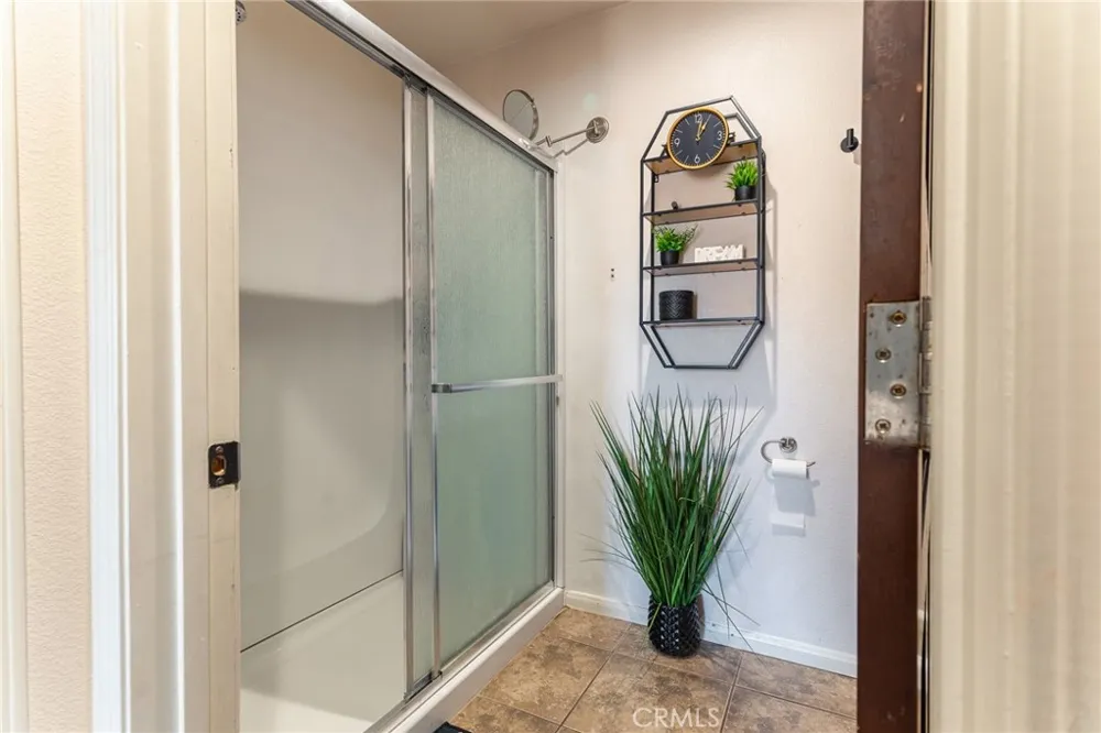 14176 Kiowa Apple Valley, CA 92307