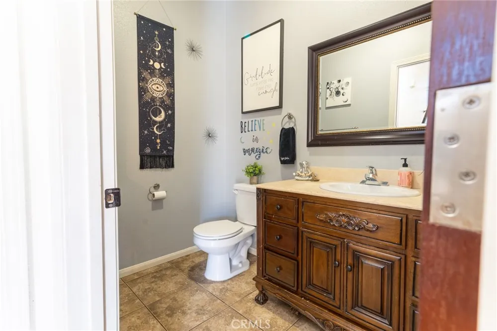 14176 Kiowa Apple Valley, CA 92307