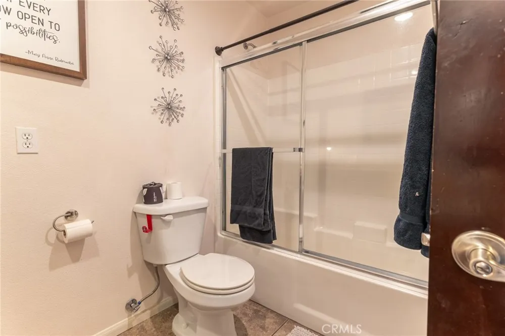 14176 Kiowa Apple Valley, CA 92307