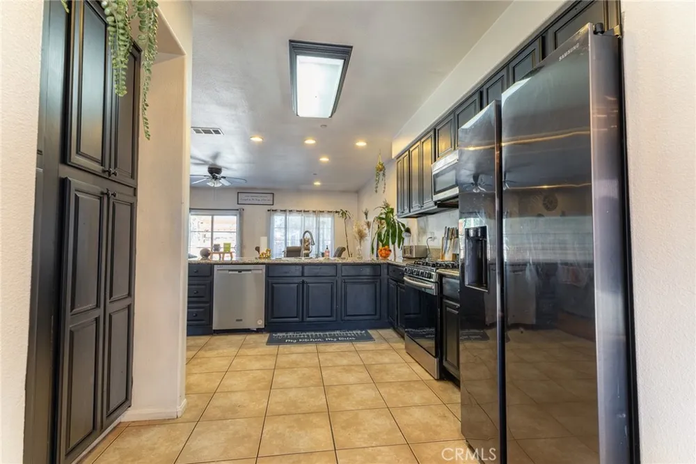 14176 Kiowa Apple Valley, CA 92307