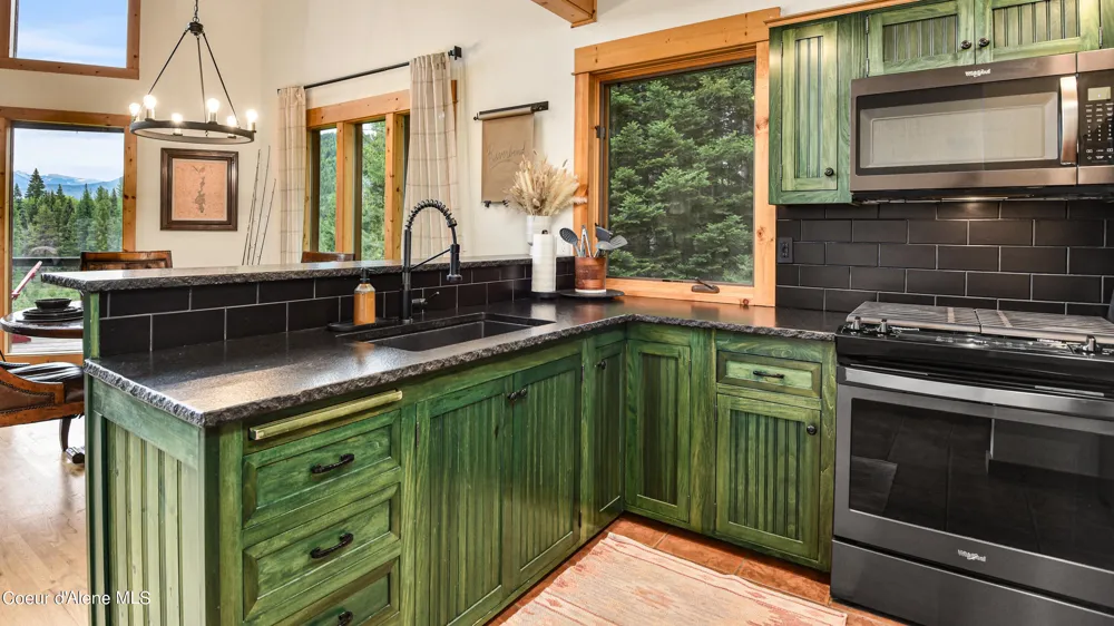 5359 Gleason McAbee Falls Road Priest River, ID 83856