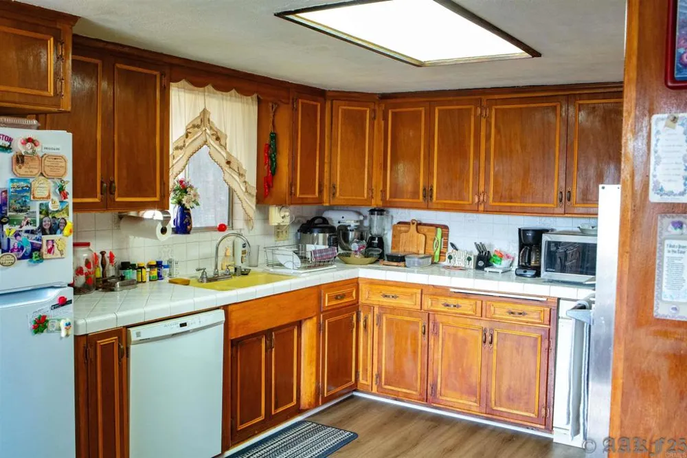 3458 Central Spring Valley, CA 91977