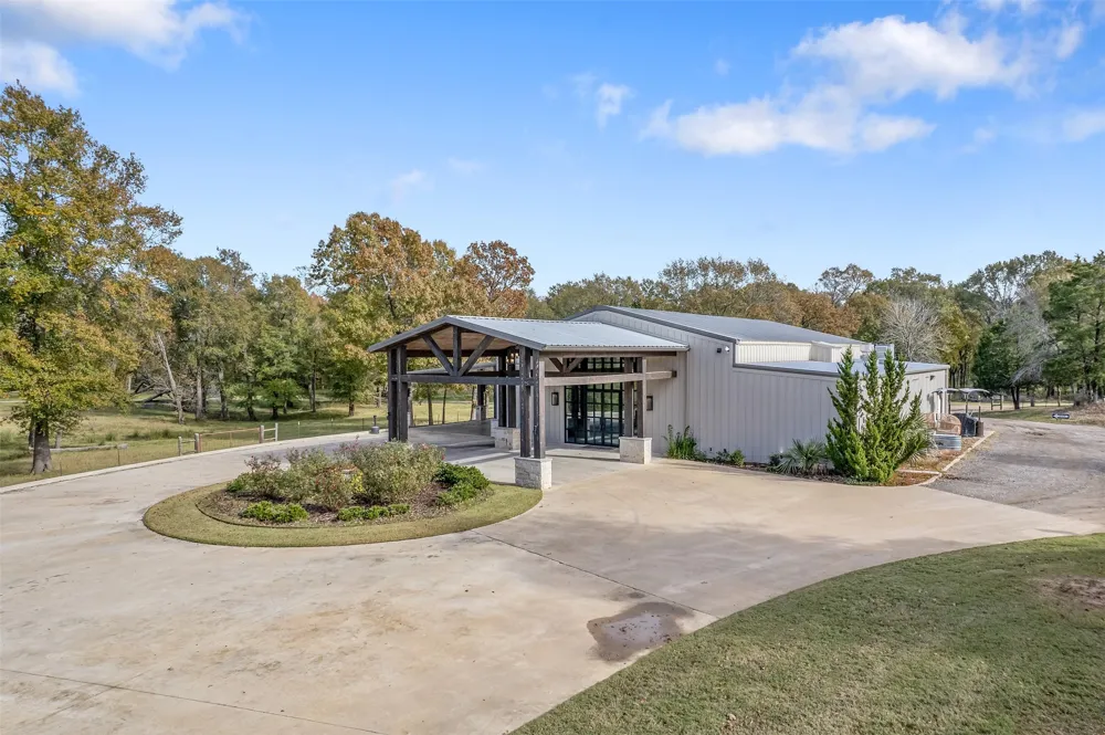 12001 St Hwy 31 Malakoff, TX 75148