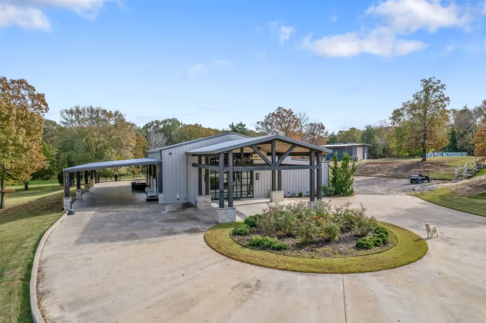 12001 St Hwy 31 Malakoff, TX 75148