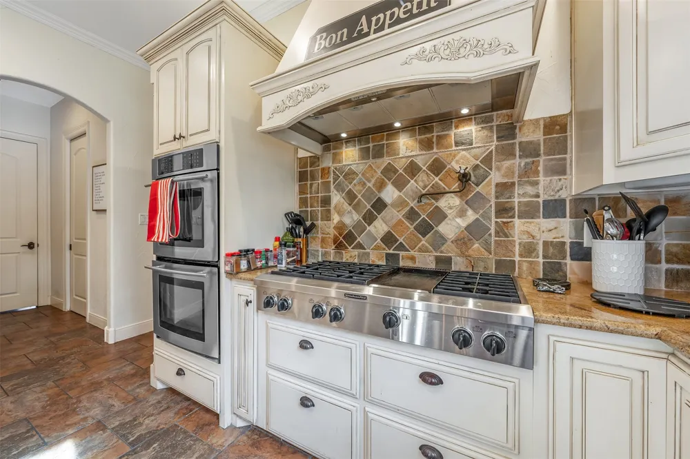 12001 St Hwy 31 Malakoff, TX 75148