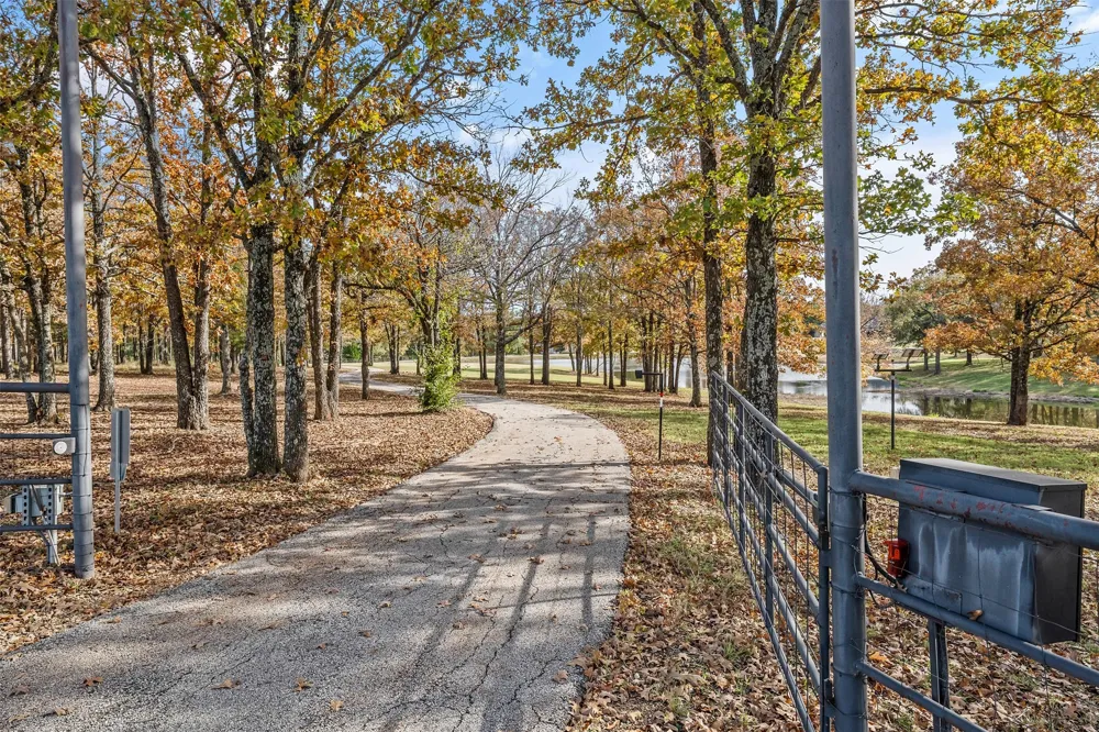 12001 St Hwy 31 Malakoff, TX 75148