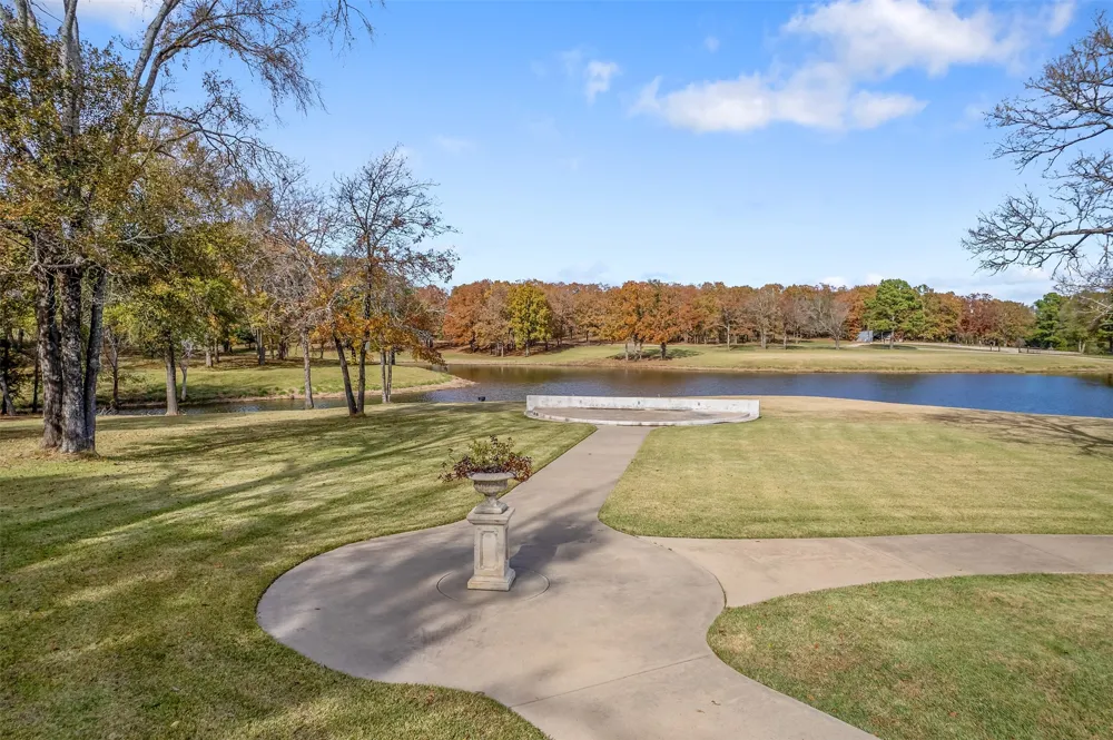 12001 St Hwy 31 Malakoff, TX 75148