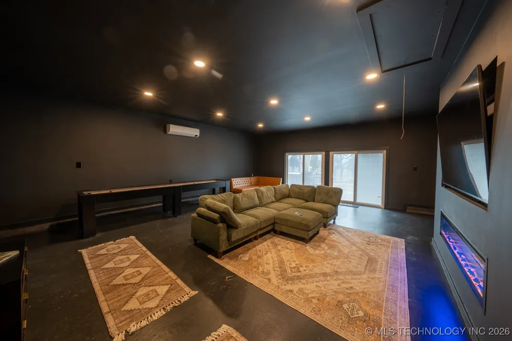 33501 S 4507 ROAD Afton, OK 74331