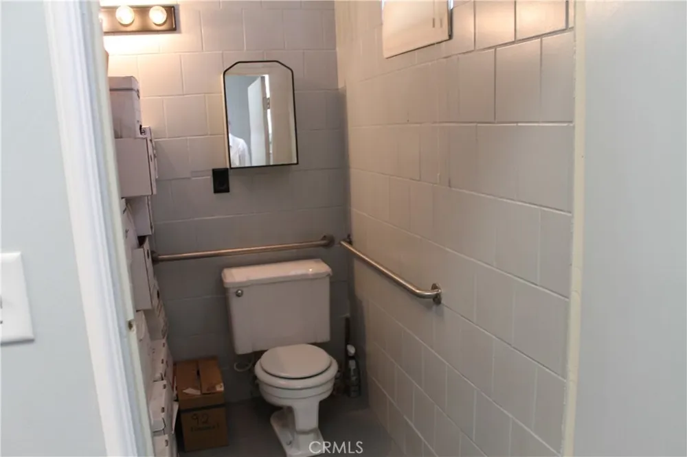 4541 Artesia Lawndale, CA 90260