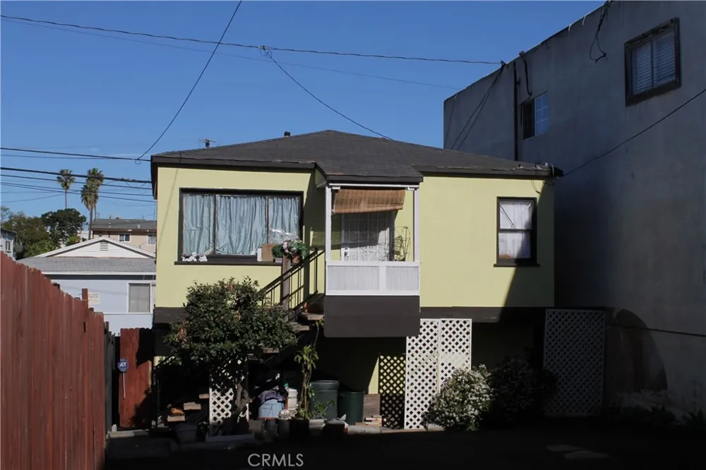 4541 Artesia Lawndale, CA 90260