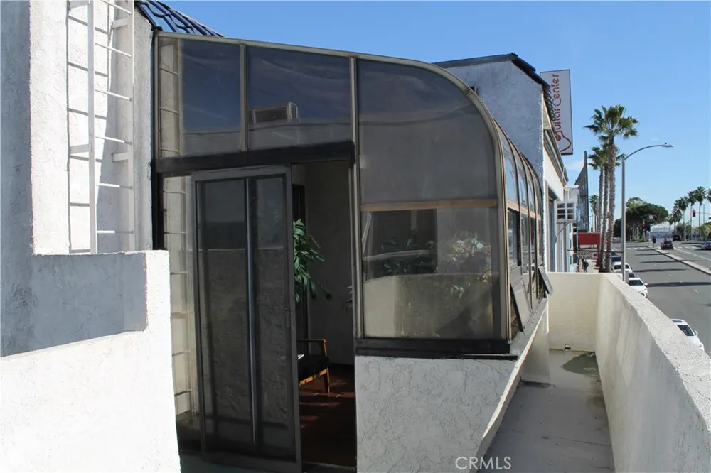 4541 Artesia Lawndale, CA 90260