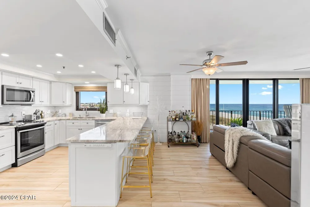 6201 Thomas Drive #401 Panama City, FL 32408