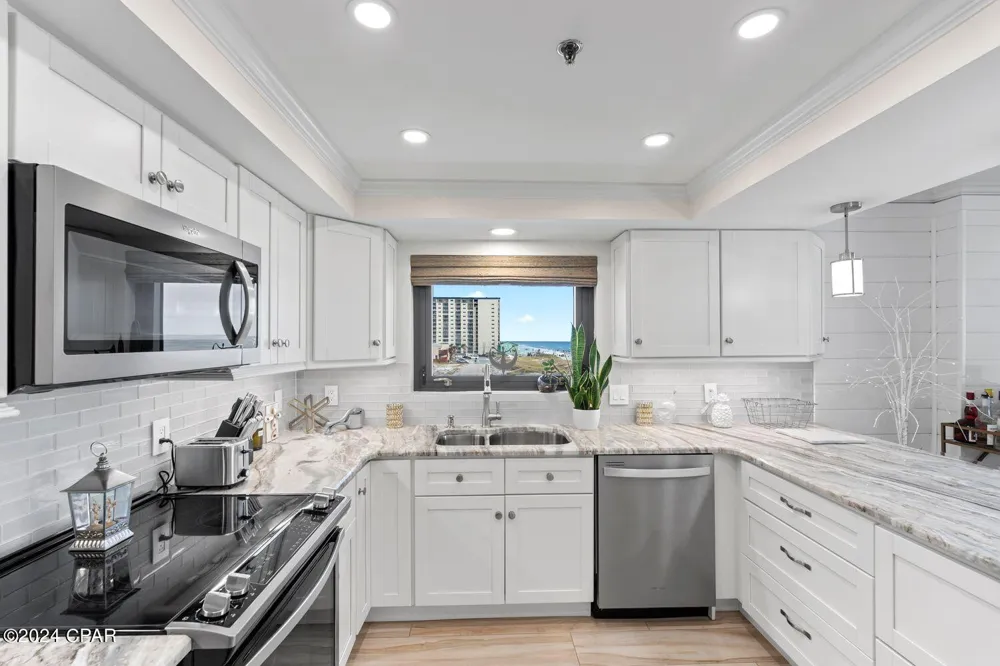 6201 Thomas Drive #401 Panama City, FL 32408