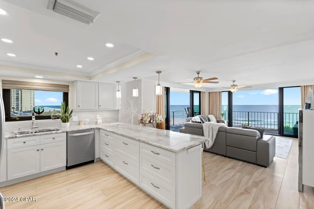 6201 Thomas Drive #401 Panama City, FL 32408