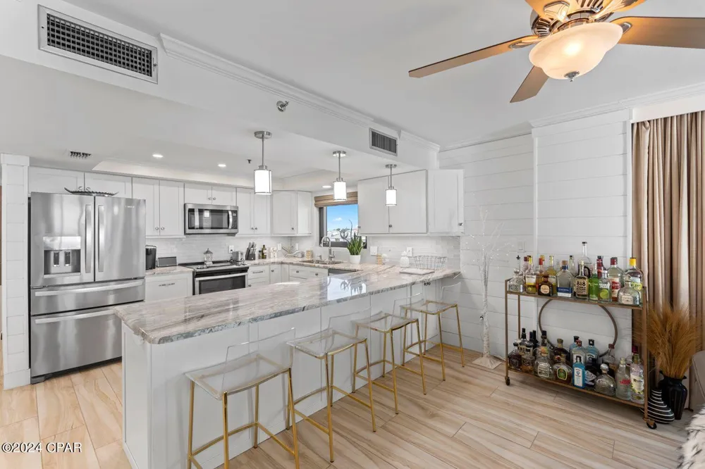 6201 Thomas Drive #401 Panama City, FL 32408