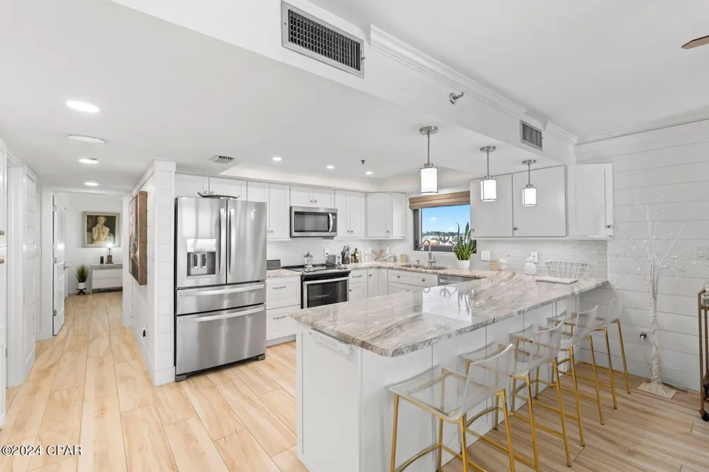 6201 Thomas Drive #401 Panama City, FL 32408