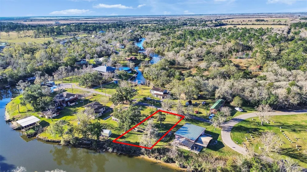 3307 Saint Anne Liverpool, TX 77577