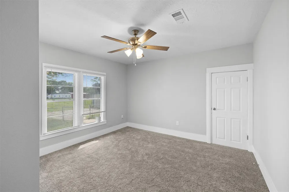 806 Plum Street Caldwell, TX 77836