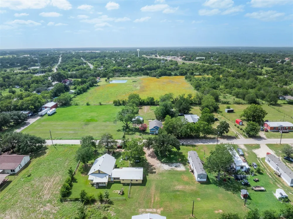 806 Plum Street Caldwell, TX 77836