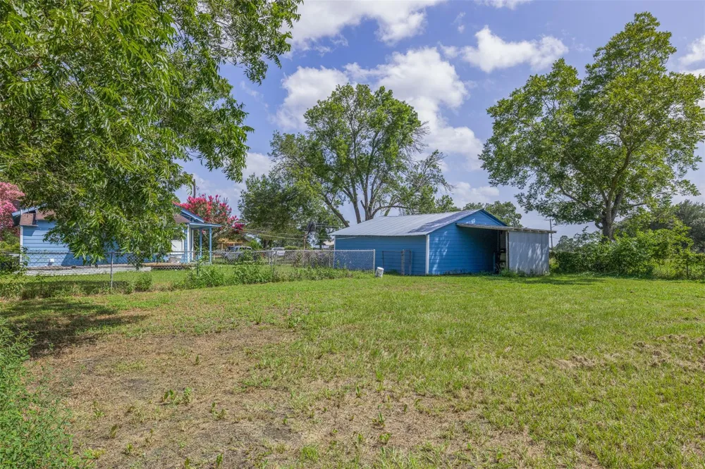 806 Plum Street Caldwell, TX 77836