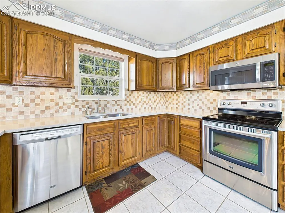611 Q STREET Penrose, CO 81240