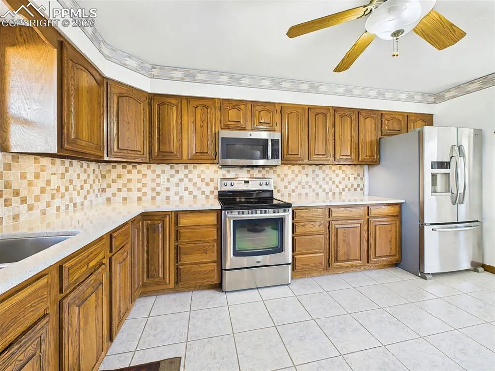 611 Q STREET Penrose, CO 81240