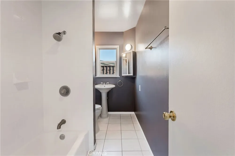 1520 W 215th Torrance, CA 90501