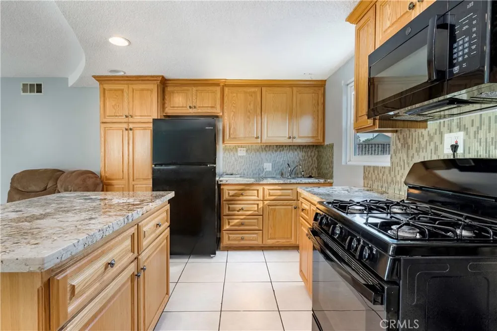 1520 W 215th Torrance, CA 90501