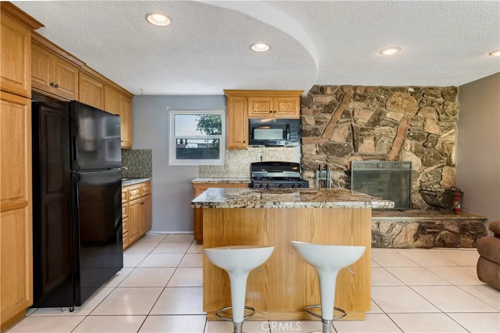 1520 W 215th Torrance, CA 90501