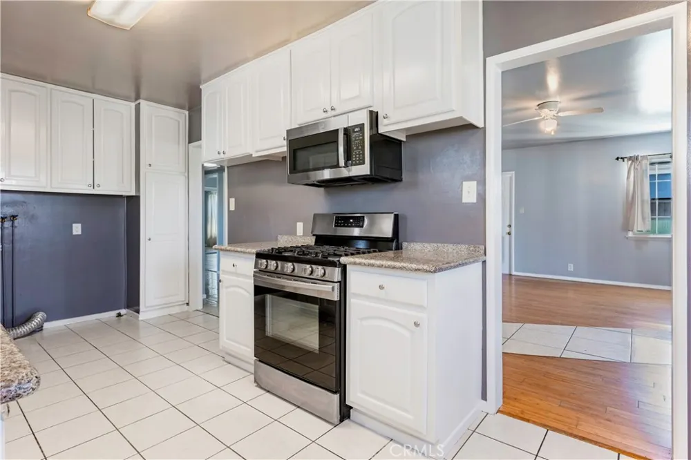1520 W 215th Torrance, CA 90501