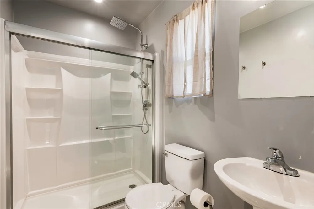1520 W 215th Torrance, CA 90501