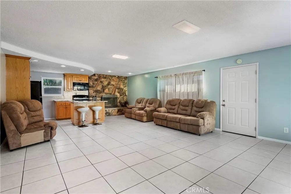 1520 W 215th Torrance, CA 90501