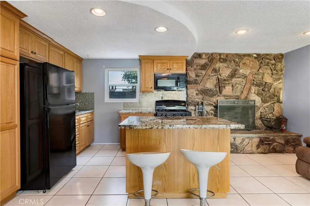 1520 W 215th Torrance, CA 90501